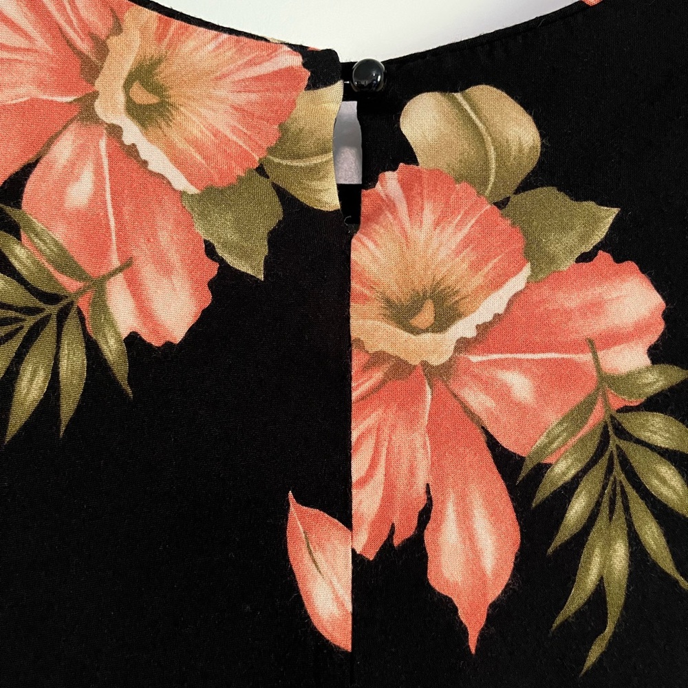 SOLD Vintage Black Floral Short Sleeve Dress - Picture 11 of 13
